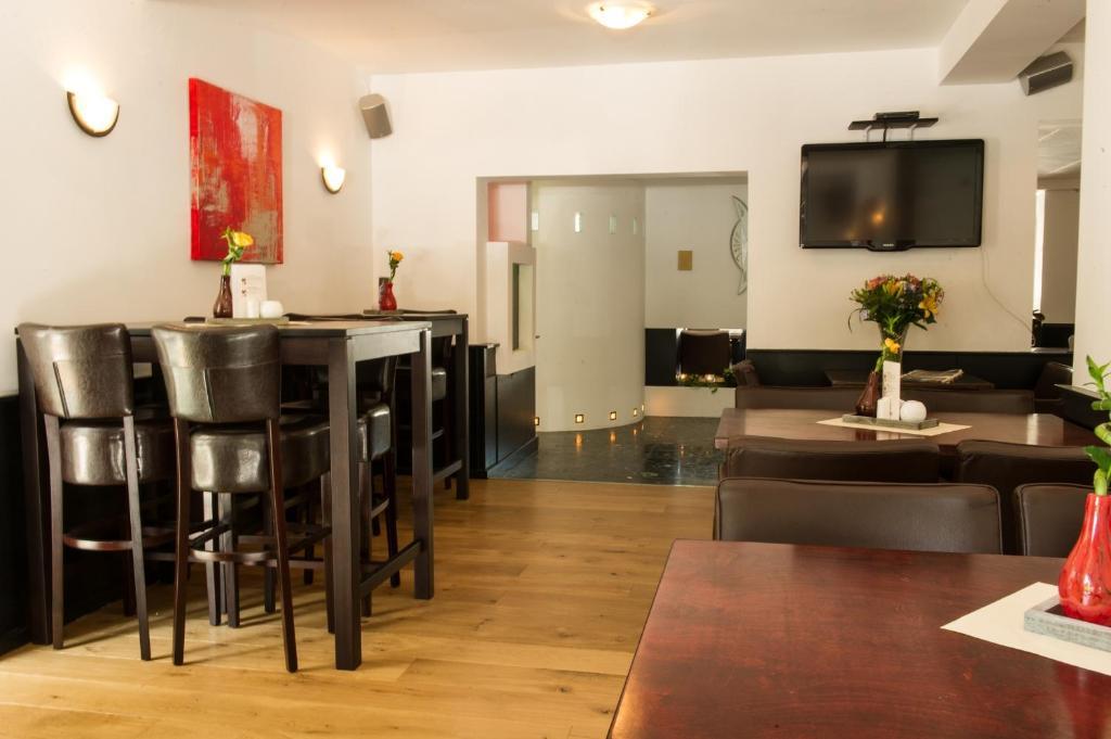 Hotel Restaurant Les Jumeaux Gulpen Extérieur photo